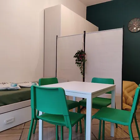 Domus Vacanze Alfieri 公寓 曼弗雷多尼亚