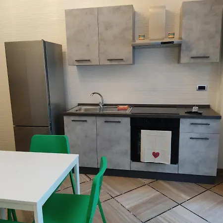 Domus Vacanze Alfieri 曼弗雷多尼亚