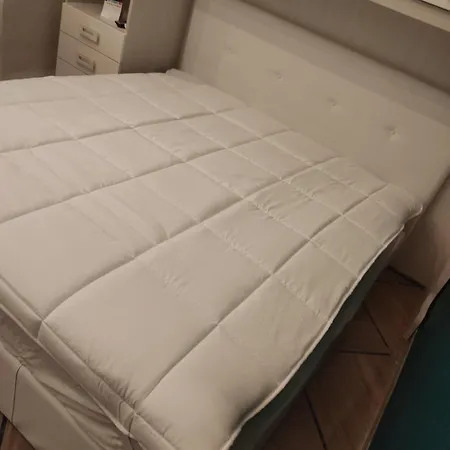 公寓 Domus Vacanze Alfieri 曼弗雷多尼亚